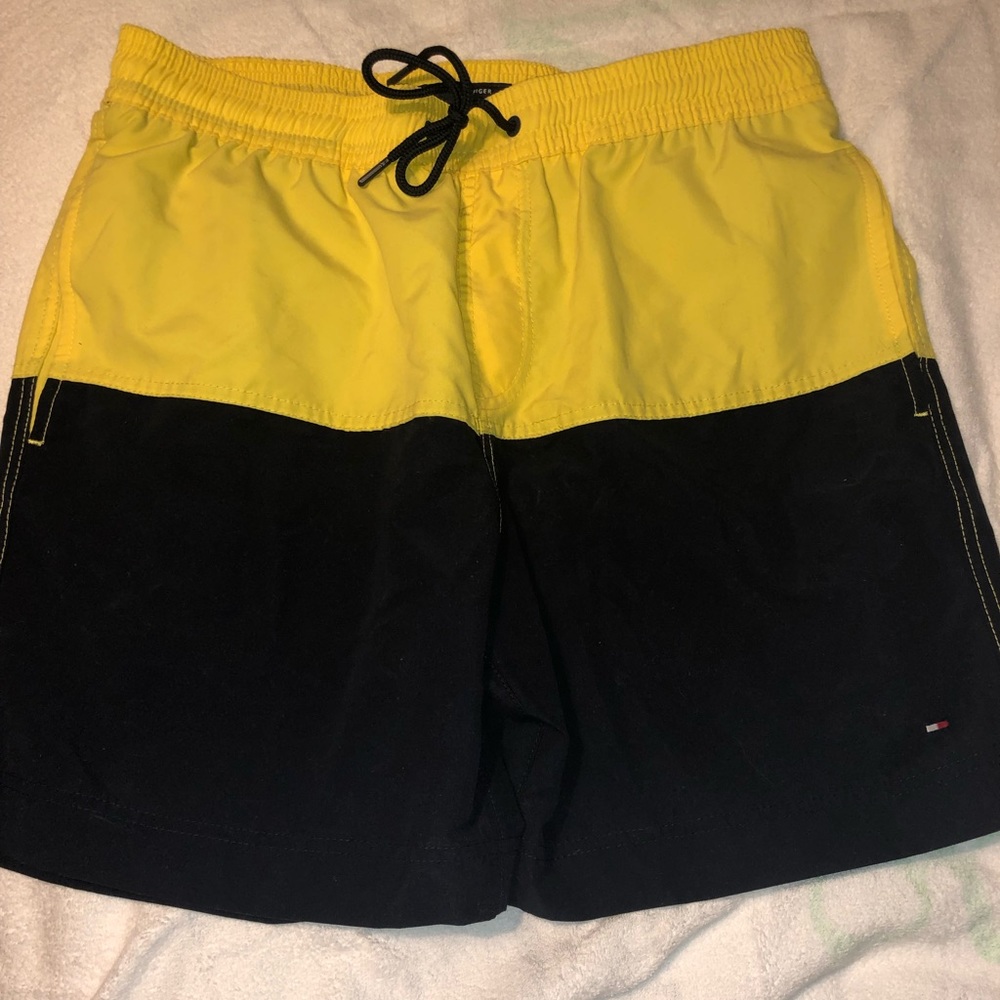 Men’s Tommy Hilfiger bathing suit Large